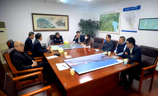 13.集团董事长一行到双阳区当局参与省体育训练基地汇报会_副本.jpg 13.集团董事长一行到双阳区当局参与省体育训练基地汇报会_副本.jpg