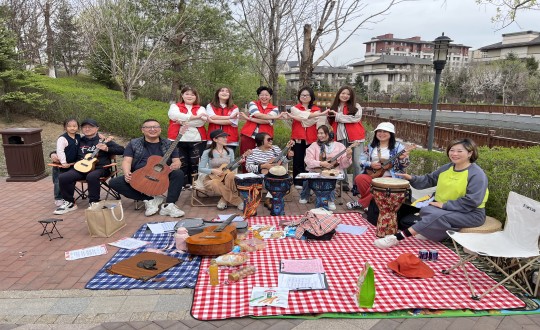 3.“南山音乐摄影赏花游园会”活动合影留想_副本.jpg 3.“南山音乐摄影赏花游园会”活动合影留想_副本.jpg