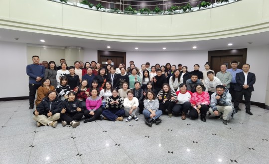 2024年1月13日，药业公司进行2023年度总结赞美暨“平行腾飞”主题年会_副本.jpg
