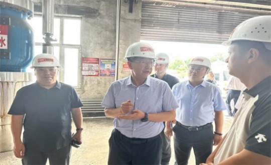 6.1伊通满族自治县县委书记孙立阳一行辅导莅临创世红海供热总公司伊通供热分公司第二热源厂发展调研(不够清澈,助忙调整)_副本.jpg 6.1伊通满族自治县县委书记孙立阳一行辅导莅临创世红海供热总公司伊通供热分公司第二热源厂发展调研(不够清澈,助忙调整)_副本.jpg