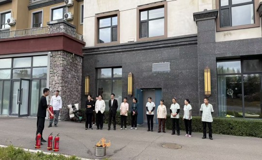 1.长白山创世红海酒店组织发展消防安全培训_副本.jpg